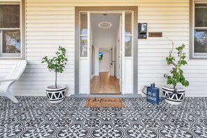 Exterior detail - 4BR * 2 BA * Sleeps 10 * Pool * Close to Town & Boat Ramp (Echuca)