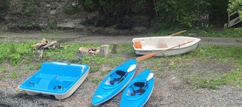 Koselig hytte m / boblebad, 4 kajakker og peddleBoat
