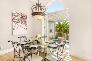 Dining - Villa Sublime (Providenciales)