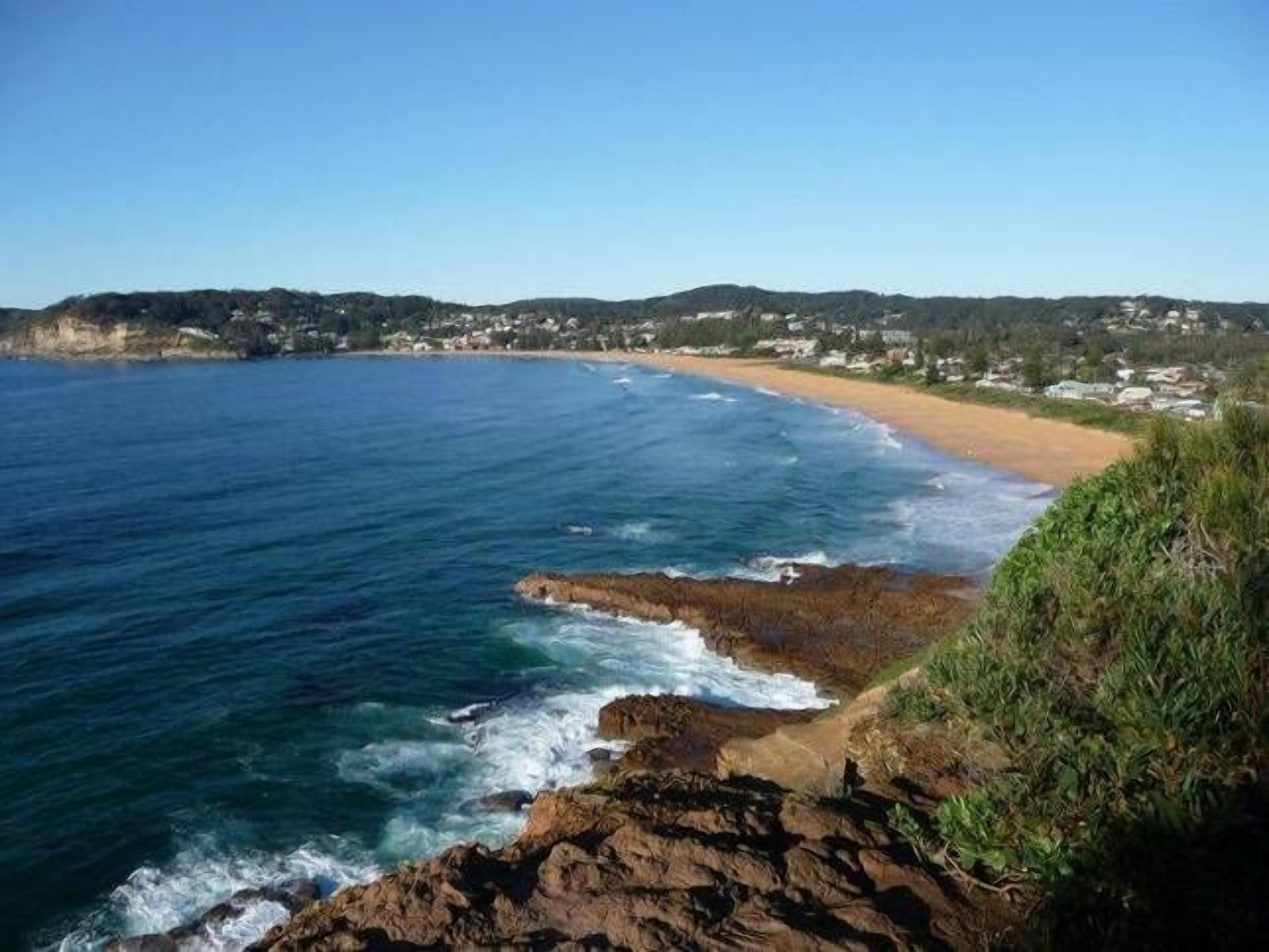 THE BOATHOUSE Avoca Beach