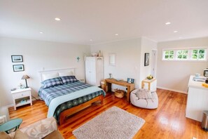 1 Schlafzimmer, Schreibtisch, Bügeleisen/Bügelbrett, kostenloses WLAN