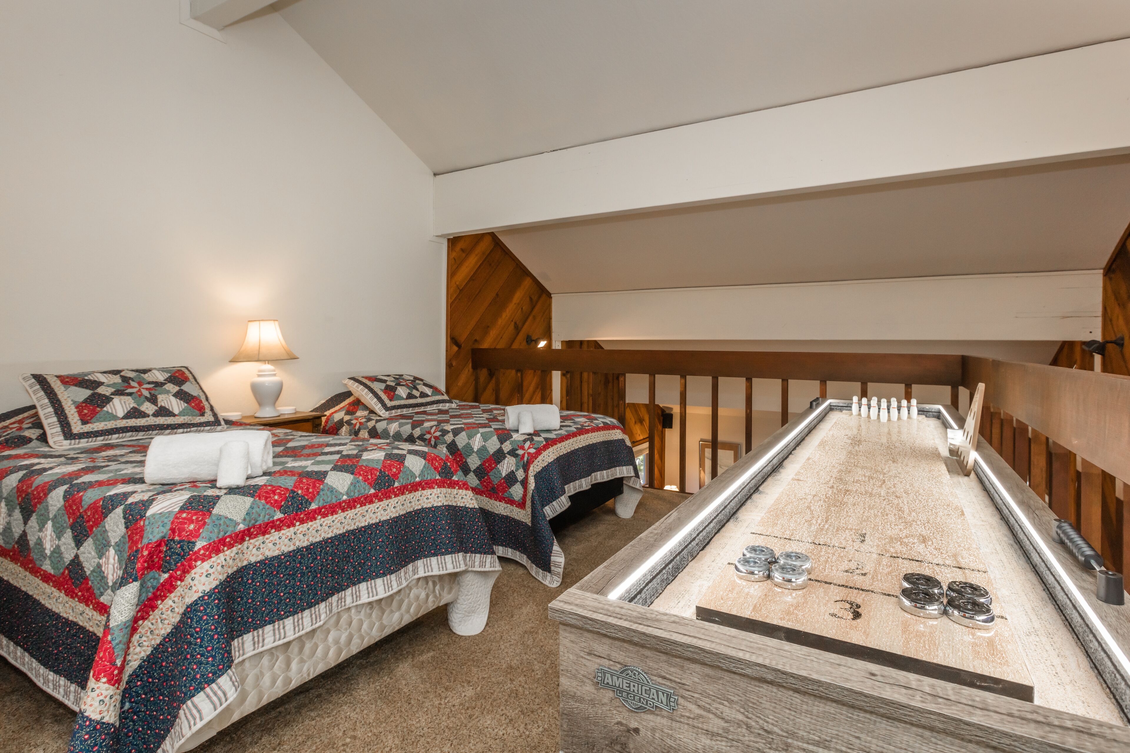 Donner Slalom_Walk To Ski Hill, Shuffleboard, Smart TV & Cable, BBQ & HOA Amenity (Gym/HotTub/Sauna)