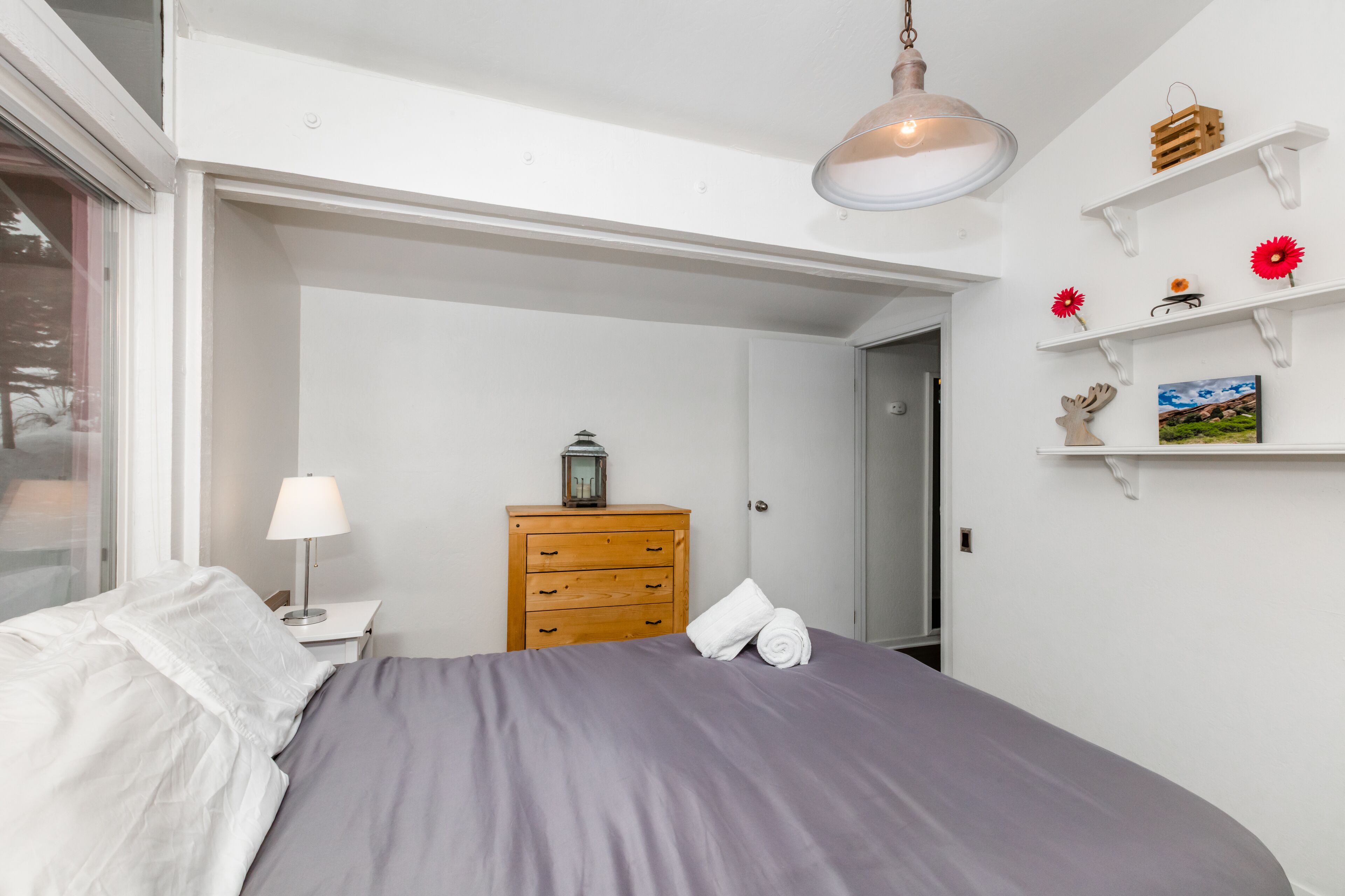 Lily Pad_Modern w/ Games, Smart TV's & HOA Amenities (Gym/HotTub/Sauna/Pool)