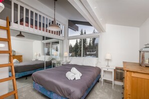 2 makuuhuonetta, silitysrauta/-lauta, vauvan matkasänky, ilmainen Wi-Fi