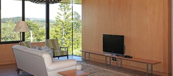 Number Five | Stay Waiheke