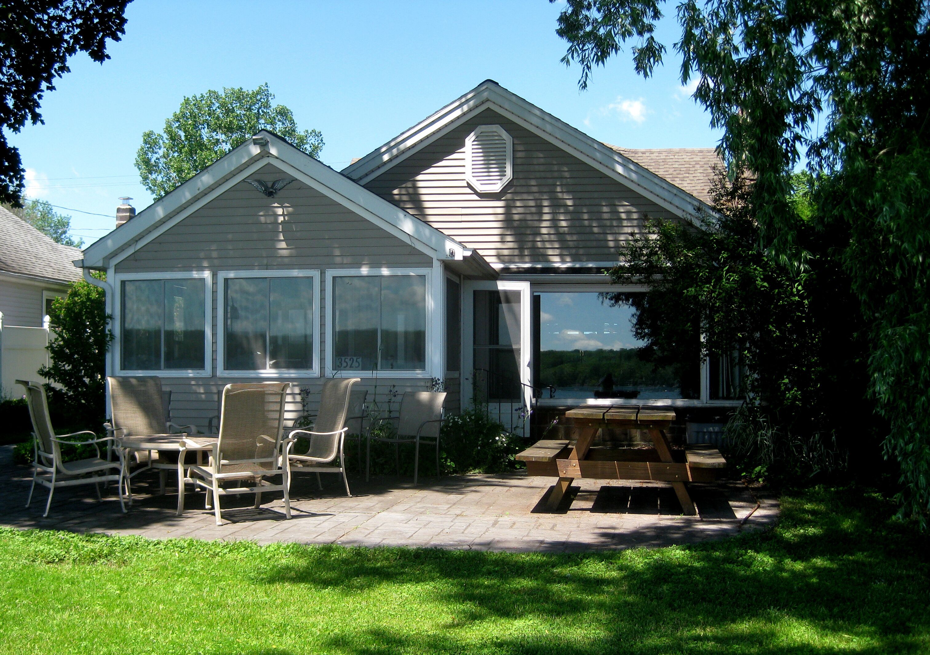 Relax On The Waterfront Of Lake Conesus - Easy Access