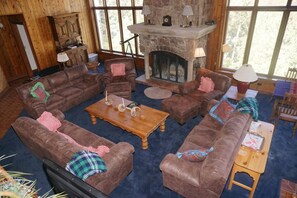 TV, fireplace, stereo
