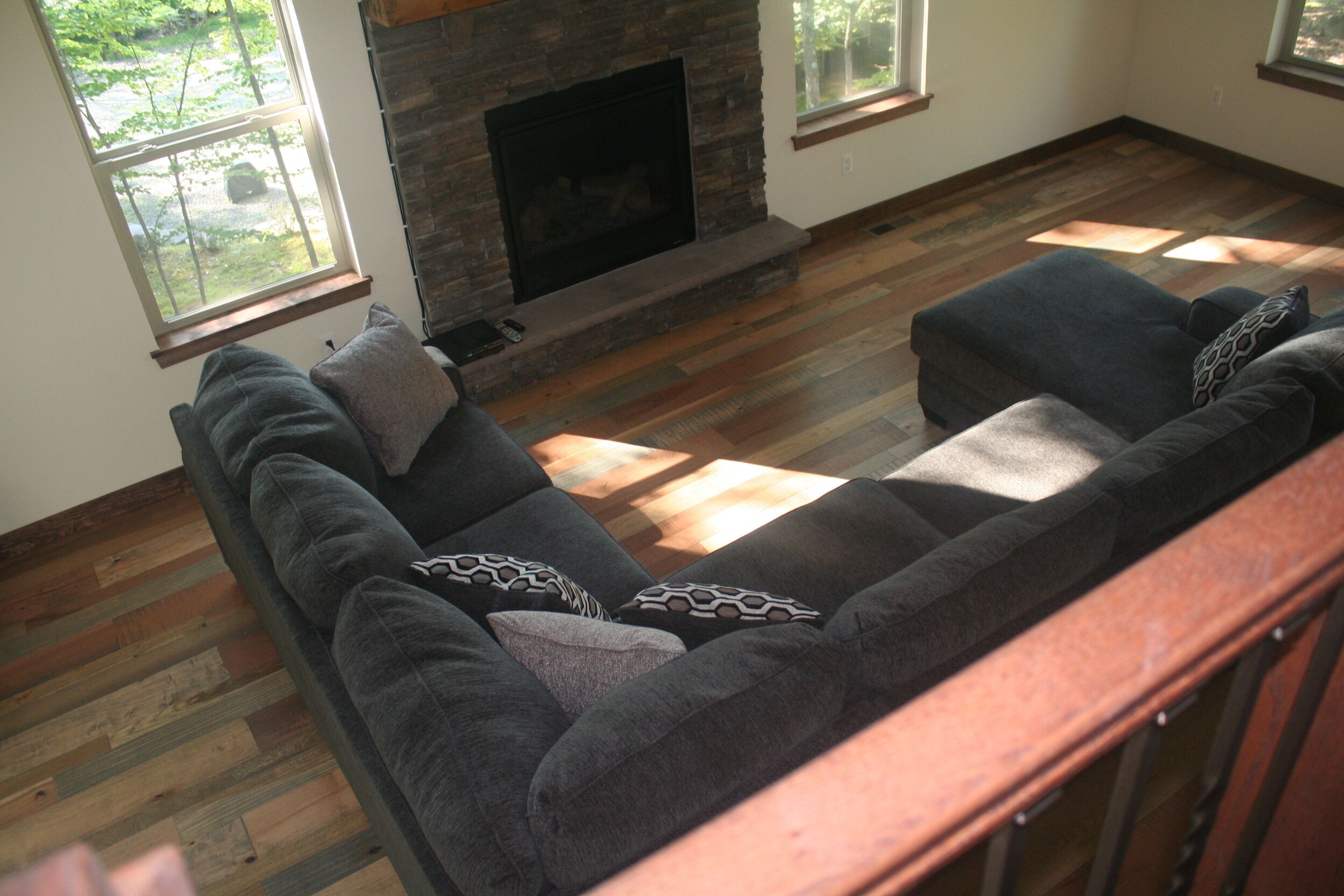  Walk to the Ski-Slope, Pool and Lodge Spectacular 5 Bedroom 3 Bath Contemp 