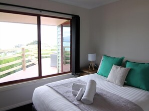 3 bedrooms, iron/ironing board, travel cot, free WiFi