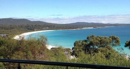 DOLPHIN LOOKOUT Hütte mit Blick auf Binalong Bay