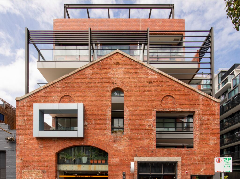 Chic Sth Melbourne Apartment with Huge Private Courtyard — image 27