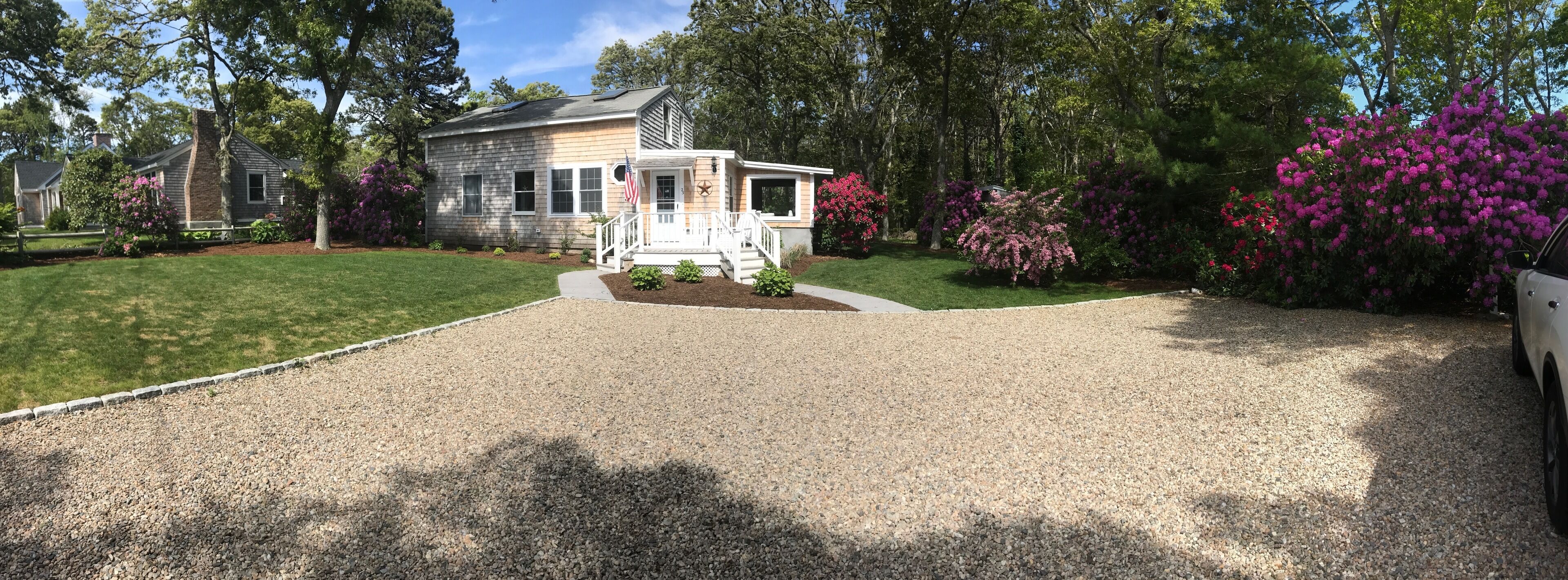 Pure Cape Cod Bliss around the corner from Pleasant Street Beach!