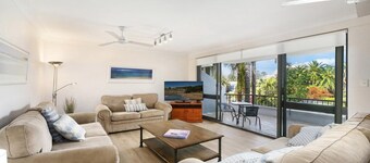 TERRIGAL BAY #9 | Pool in complex, close to beach | Accom Holidays