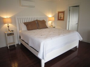 4 Schlafzimmer, Bügeleisen/Bügelbrett, WLAN