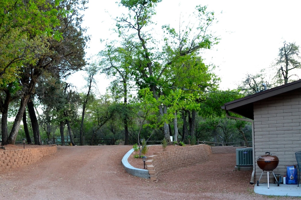 Relaxing Payson Getaway!