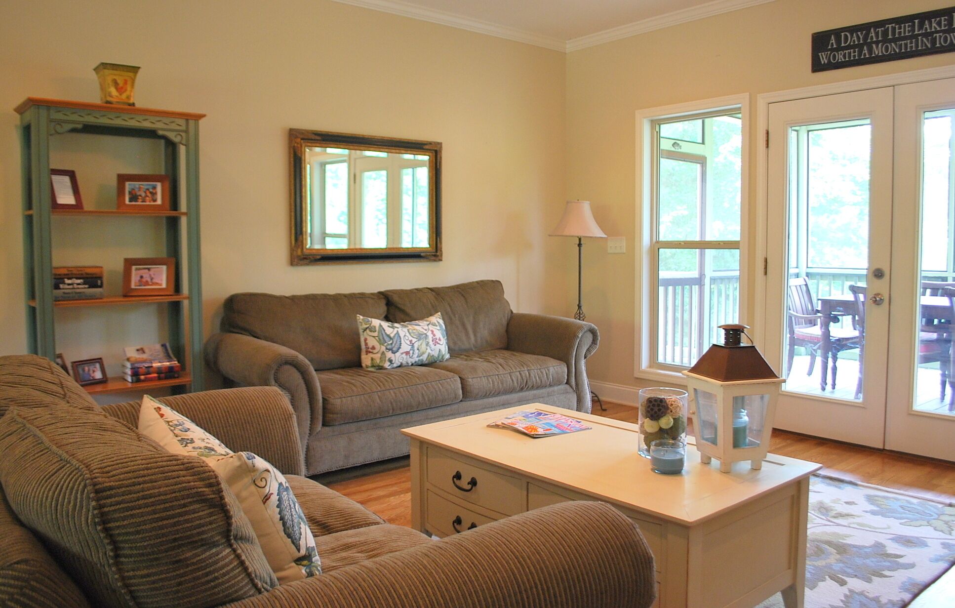  Beautiful Lake House With Pontoon Boat Available! Jet Ski Rental Also Available