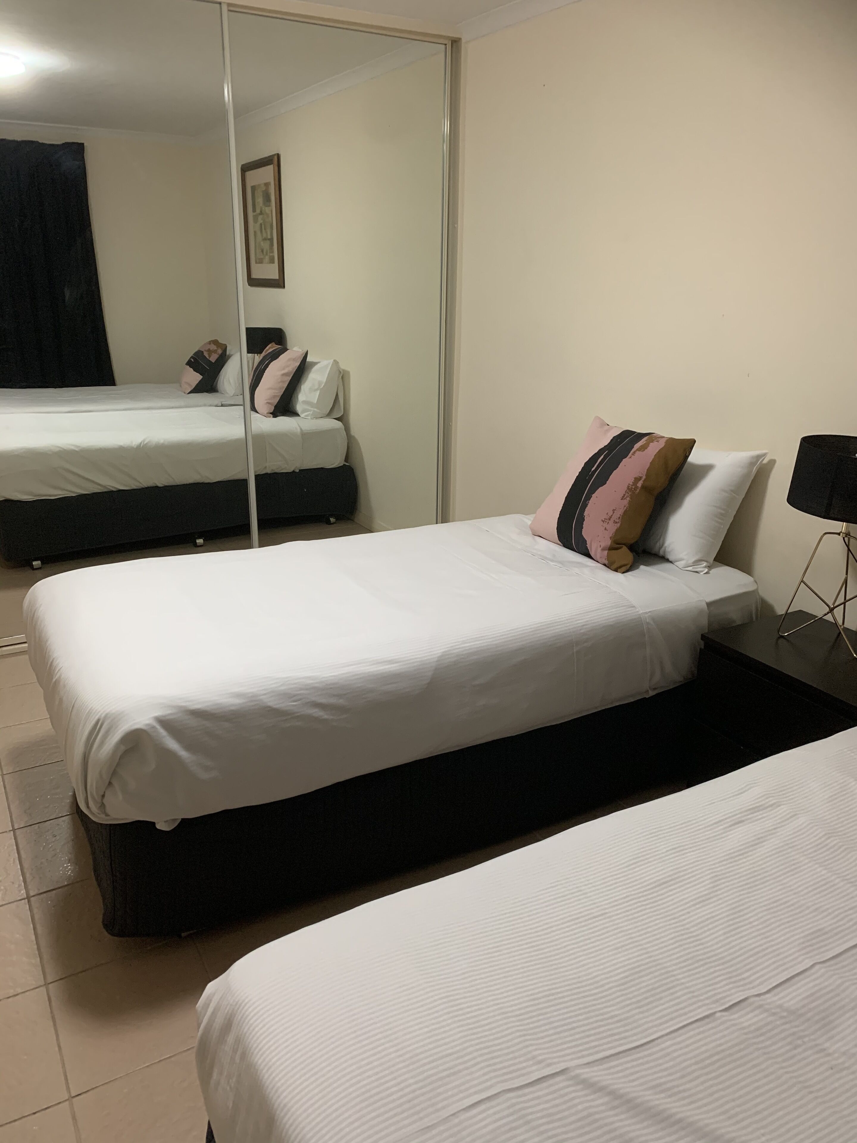 Adelaide - The Comfortable Home — image 11