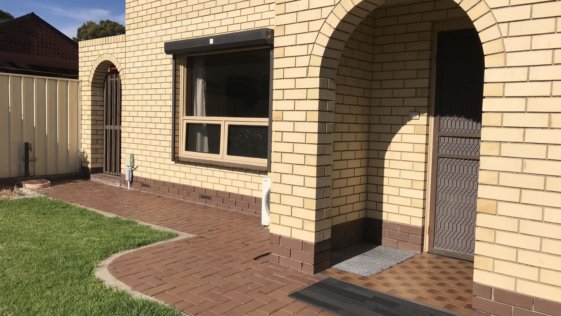 Adelaide - The Comfortable Home — image 2