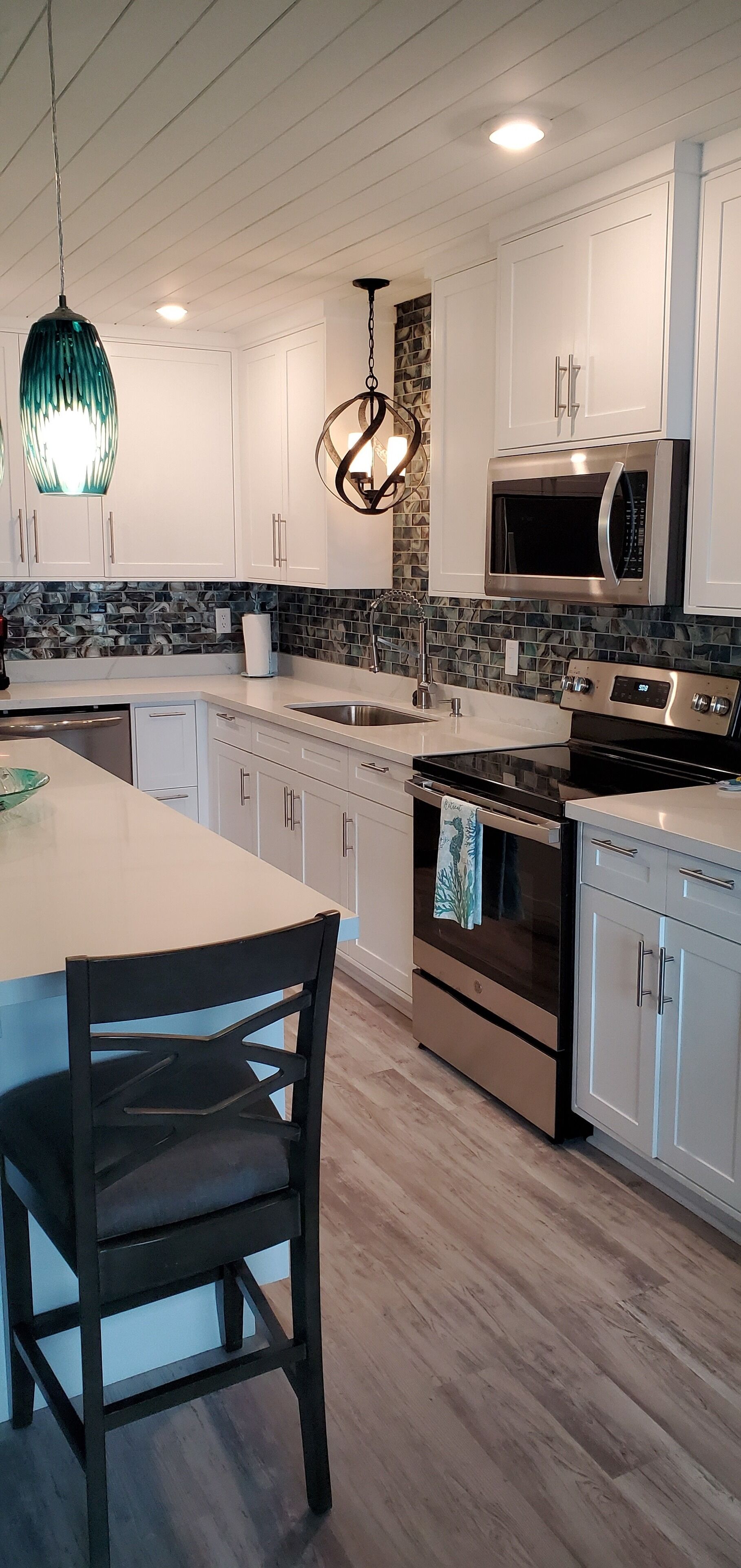 冰箱、微波炉、烤箱、炉灶