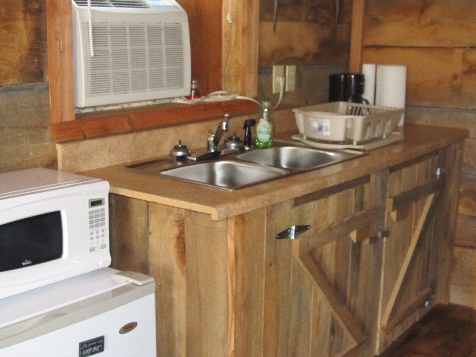 Perfect Location for Diamond Hunters! Pet Friendly!