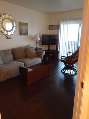 Smart TV, DVD player