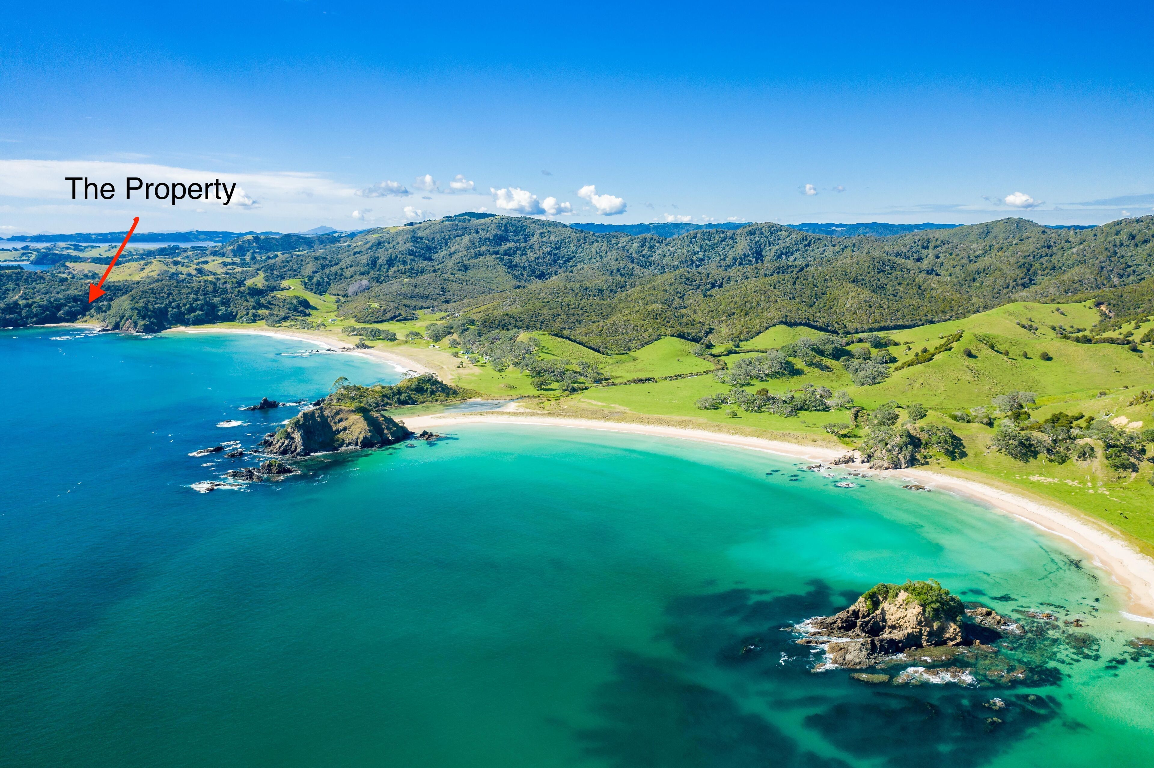 Rannalla, rantapyyhkeitä