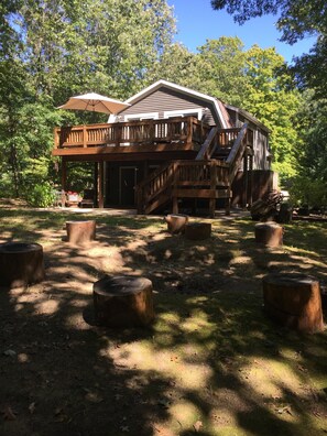 Exterior - Romantic Modern Casita Nestled In The Woods. PET FRIENDLY!!   Close to Beach 🏖️ (Union Pier)