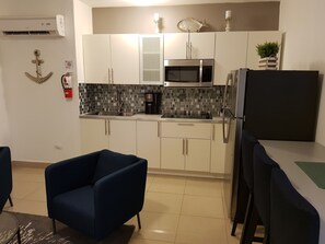 Microwave, coffee/tea maker, cookware/dishes/utensils - El Velero in Boqueron (Cabo Rojo)