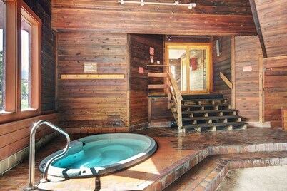 Awesome Spacious Condo, Spectacular Views, Nice Clubhouse