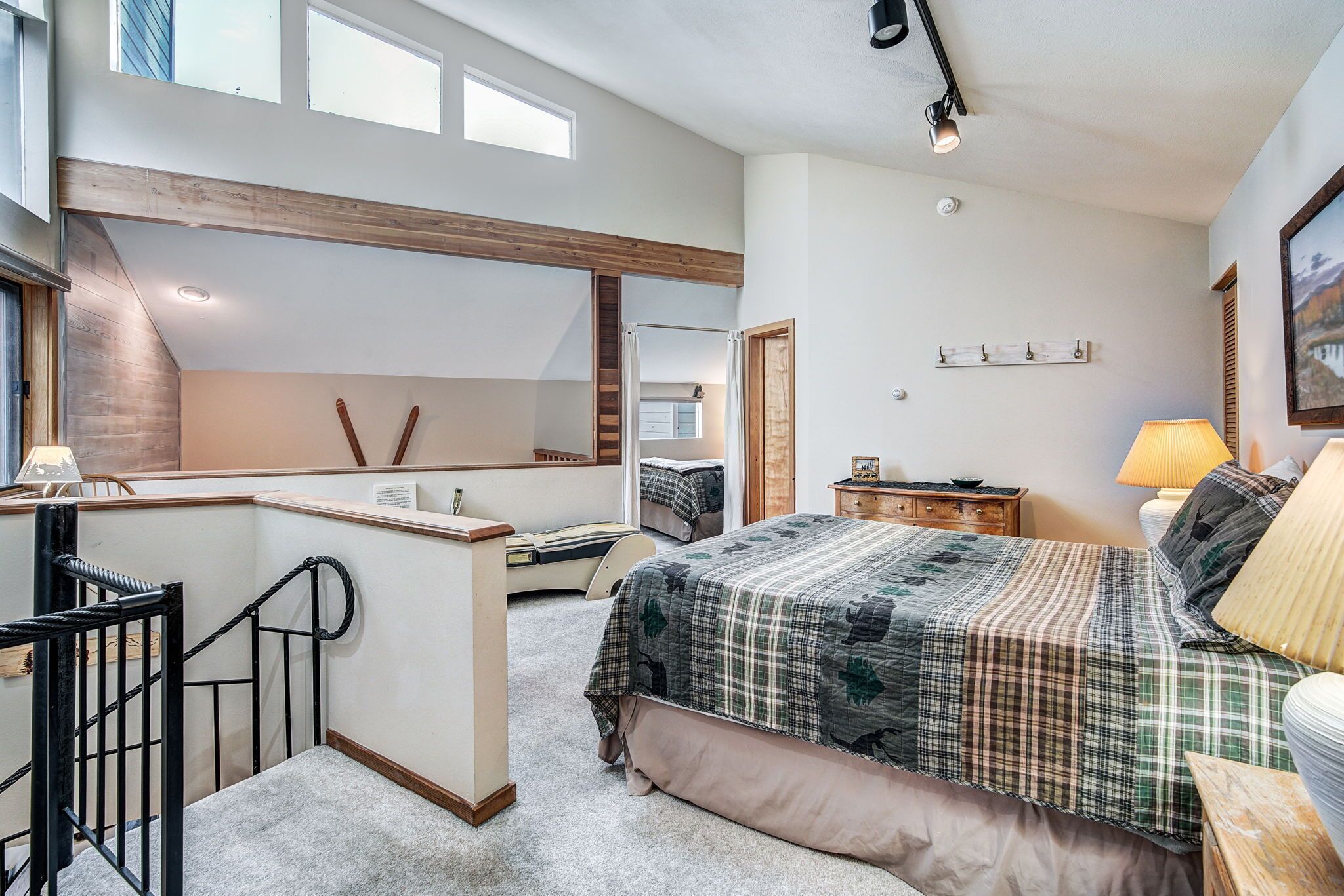 3 habitaciones, tabla de planchar con plancha y wifi gratis 