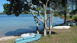 Beach nearby, sun-loungers, beach towels - The Beach Townhouse4-Holiday Heaven PETS WELCOME (Hawks Nest)