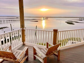 Property grounds - La Vie | Bayfront Panoramic Views, Boat Slip, Pool + Pet Friendly, near Carnival (Chincoteague Island)
