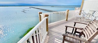 La Vie - Waterfront; Boat dock & Pool!