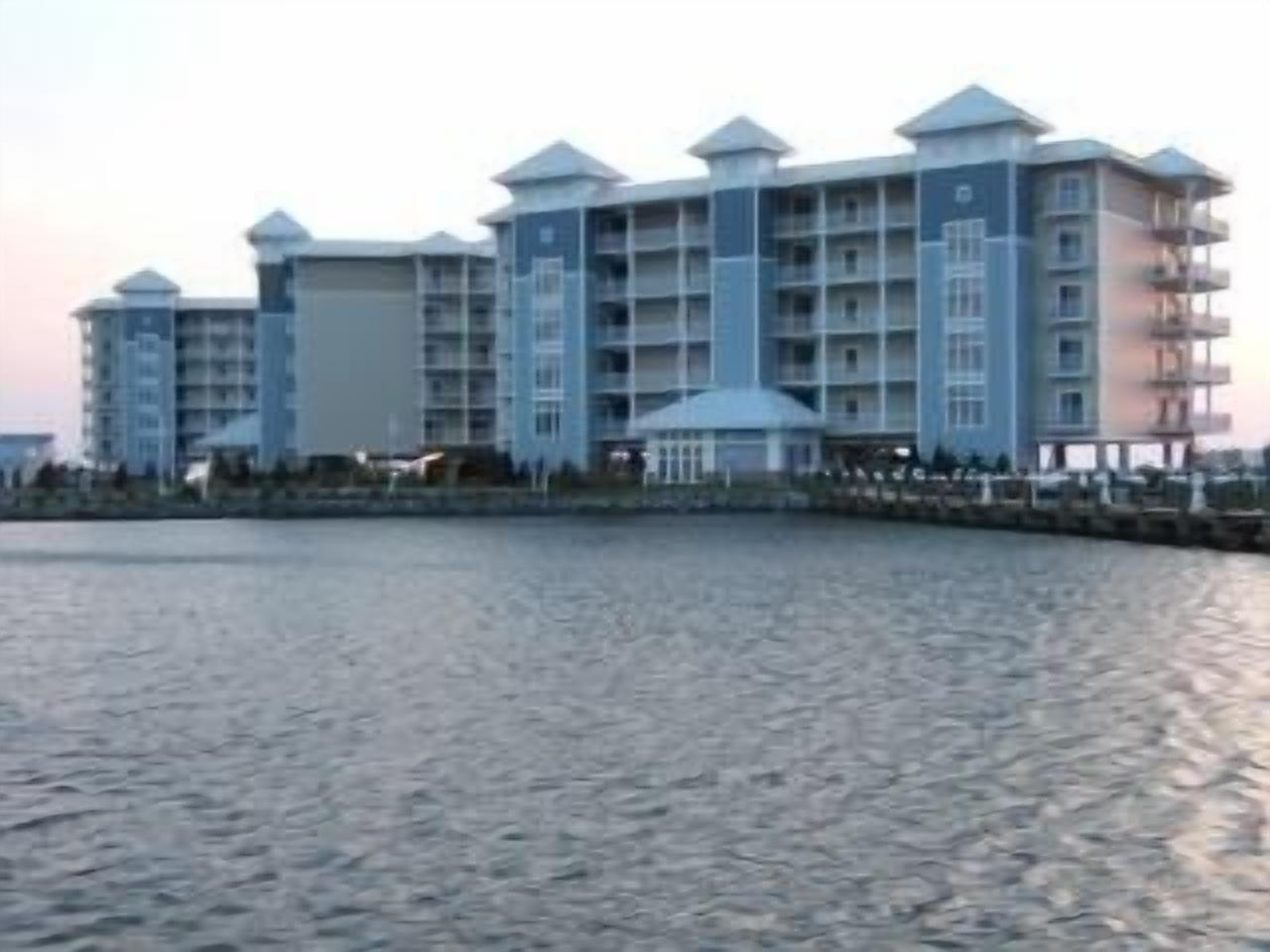 SPECTACULAR CORNER UNIT - Direct Waterfront Condo in Crisfield, Md