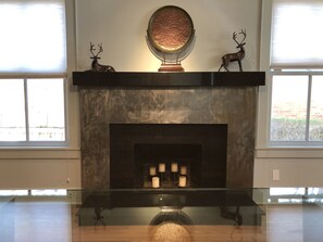 Interior - Central Austin/Clarksville gem w/deck and grill - great location, spacious 4BR! (Austin)