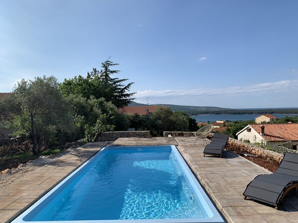Piscine extérieure, piscine chauffée