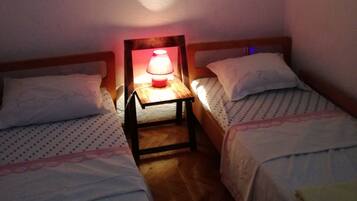 2 Schlafzimmer, kostenloses WLAN, BettwÀsche