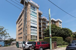 Exterior - Wake up to Sydney Harbour (Balmain East)