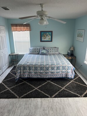 2 soverom, strykejern/-brett, wi-fi og sengetøy