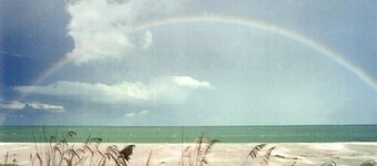 Chateau Blanc Beautiful Captiva Beachfront Home Pet friendly ,