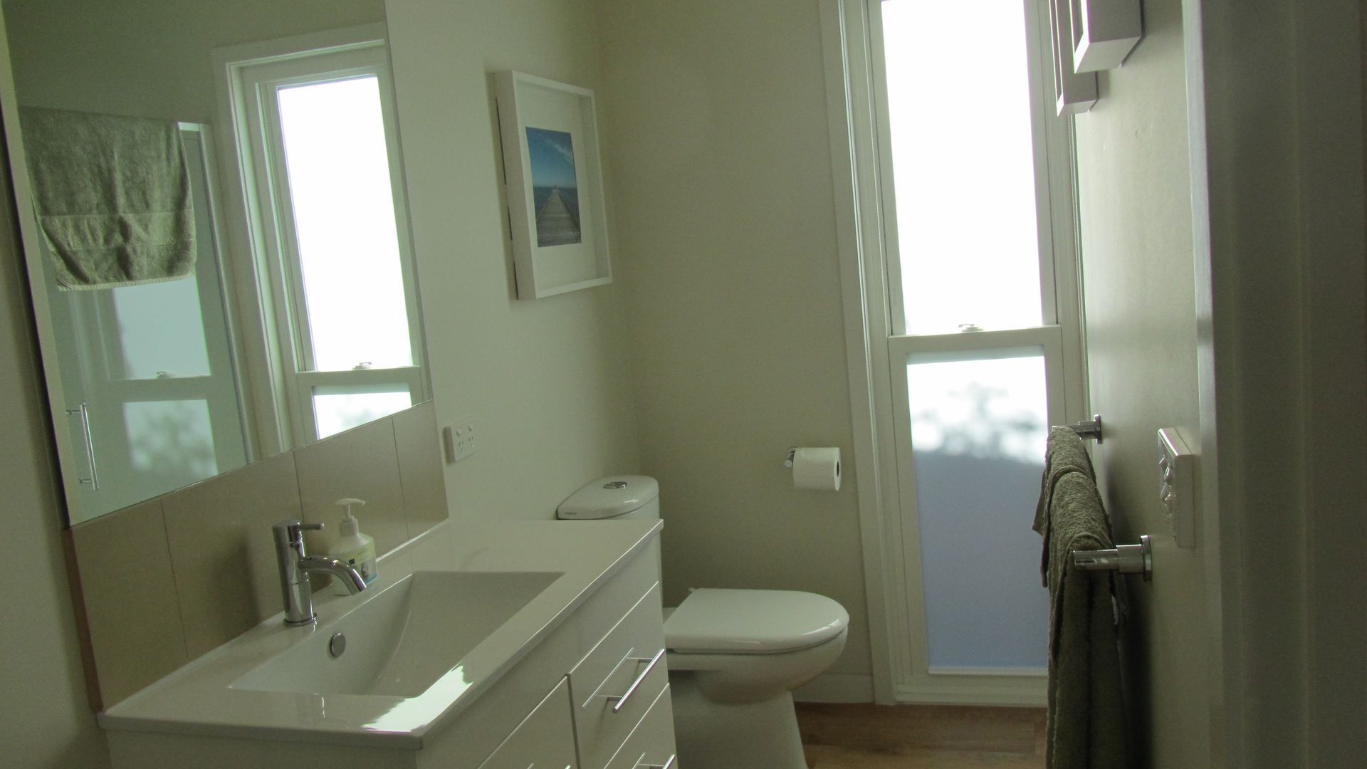 Lorikeet Studio Apartment - 7 night minimum stay — image 3