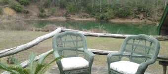 Cabine luxueuse confortable isolée, cuisine gastronomique sur 100 acres W / Miles de sentiers