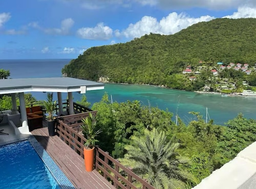 Beautiful Ridge-Top Villa, Marigot Bay, St. Lucia