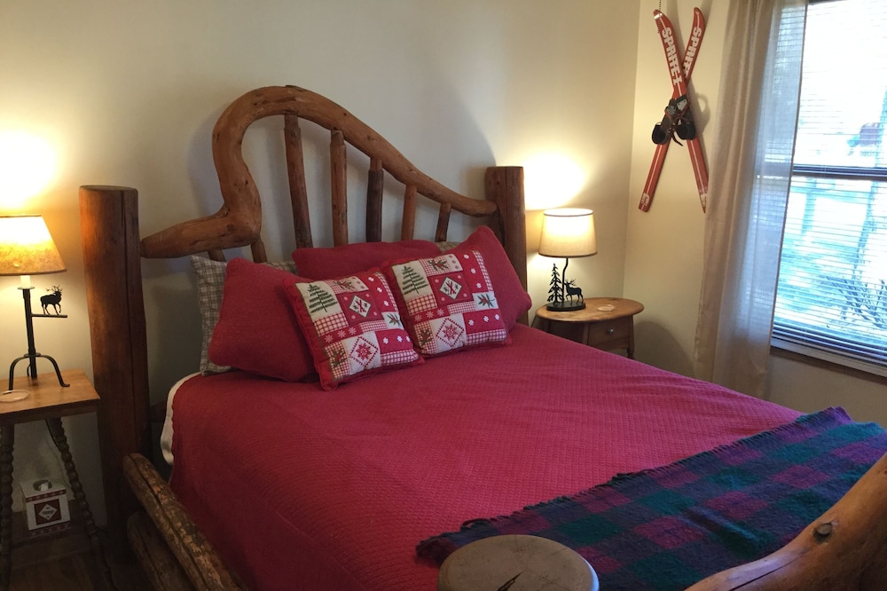 Lake Geneva Cottage - Enjoy WI Fall Colors - October Dates Available: Book Today