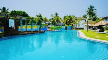 3 outdoor pools, open 7:00 AM to 10:00 PM, pool umbrellas, sun loungers