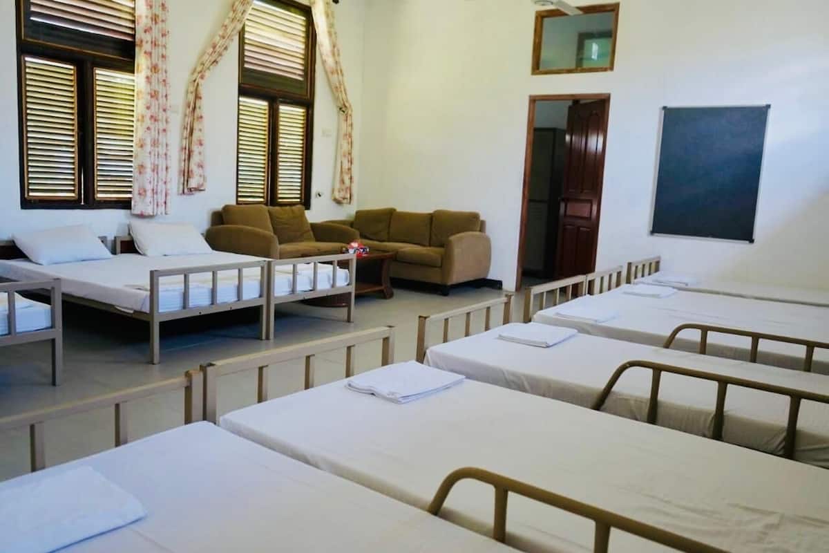 Dormitorio compartido | Sábanas de algodón egipcio y ropa de cama de alta calidad