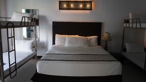 標準客房 | 埃及棉床單、高級寢具、羽絨被、Tempur-Pedic 床墊