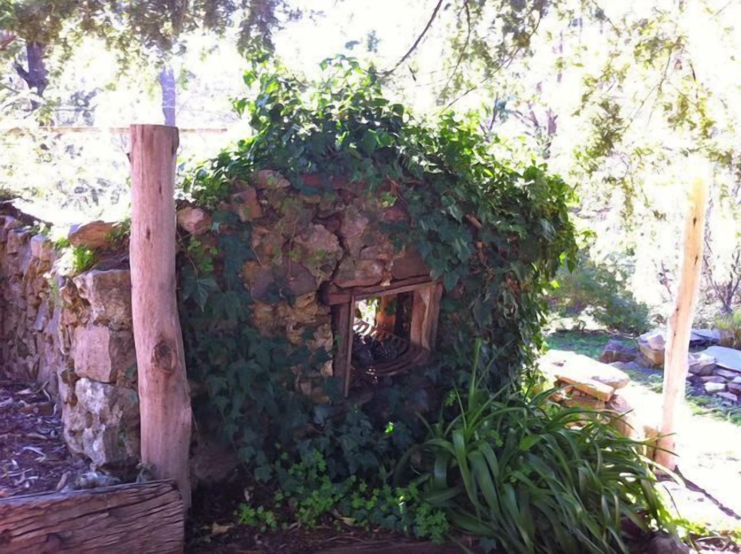 *Barrenjoey Hideaway* — image 24