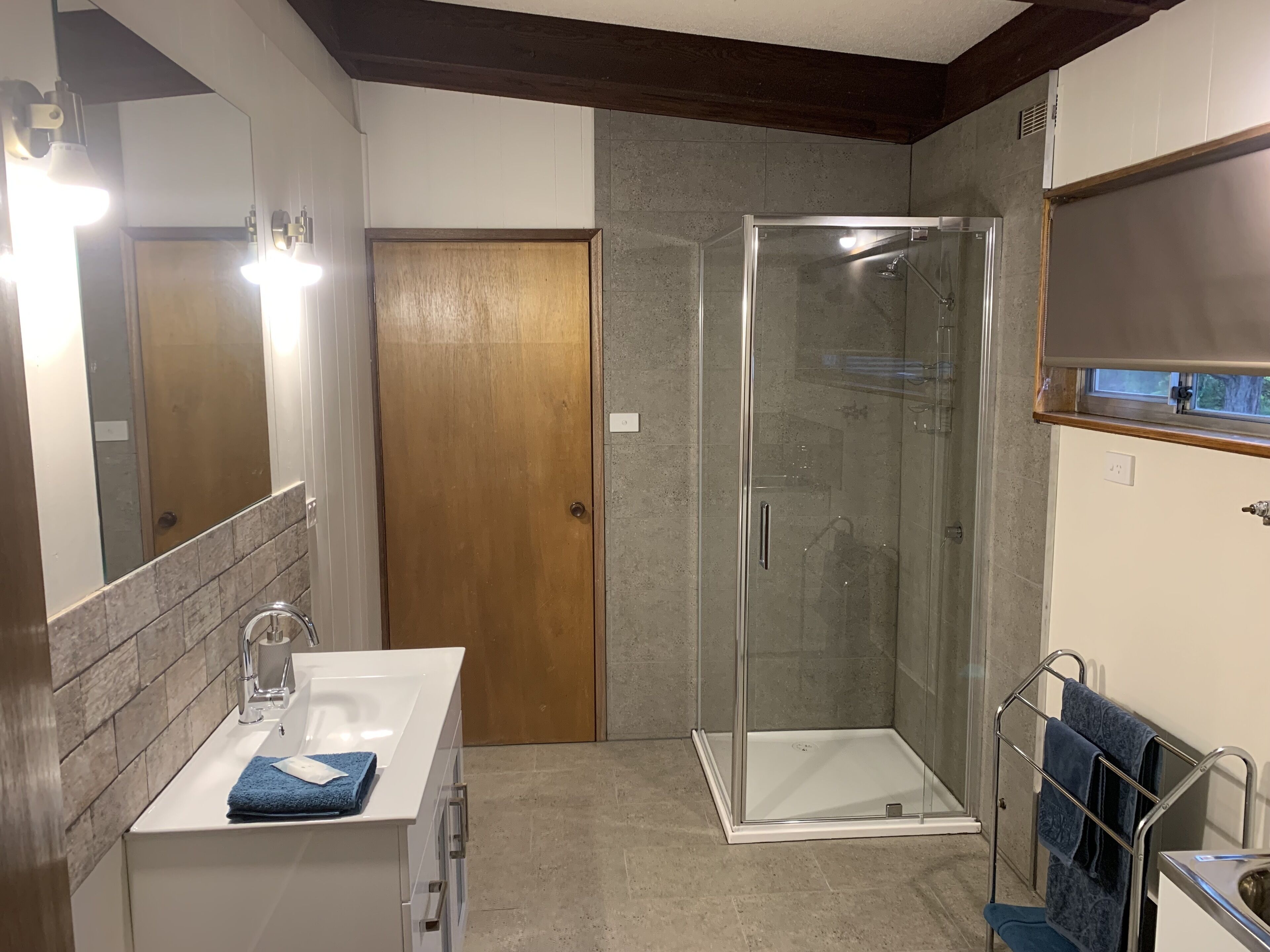 Off Pistes Snow Ski Chalet and Country Retreat & Great Wi-Fi 