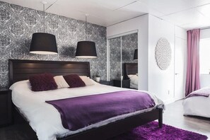 2 bedrooms, iron/ironing board, travel cot, WiFi